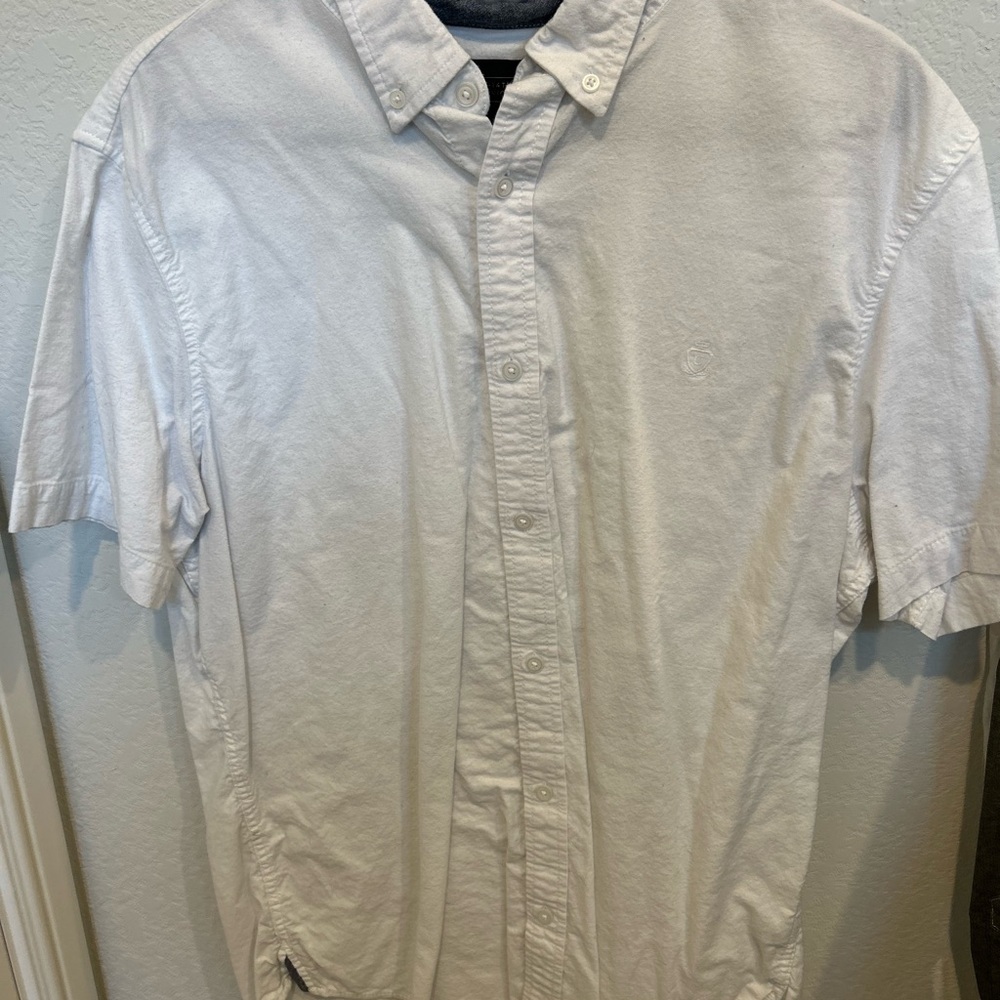 14th & Union White Casual Button Down Shirt